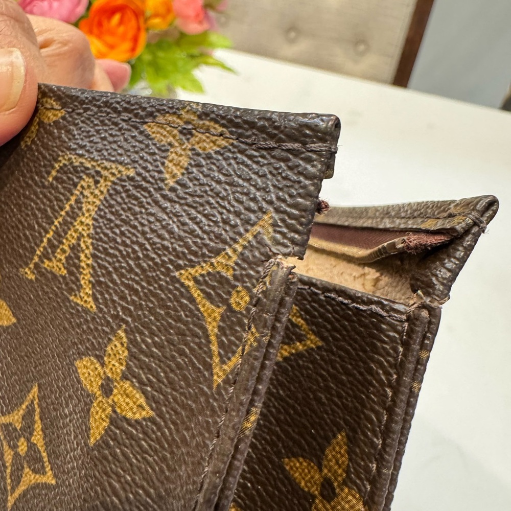 Authentic Louis Vuitton Toilettery pouch - Picture 14 of 16